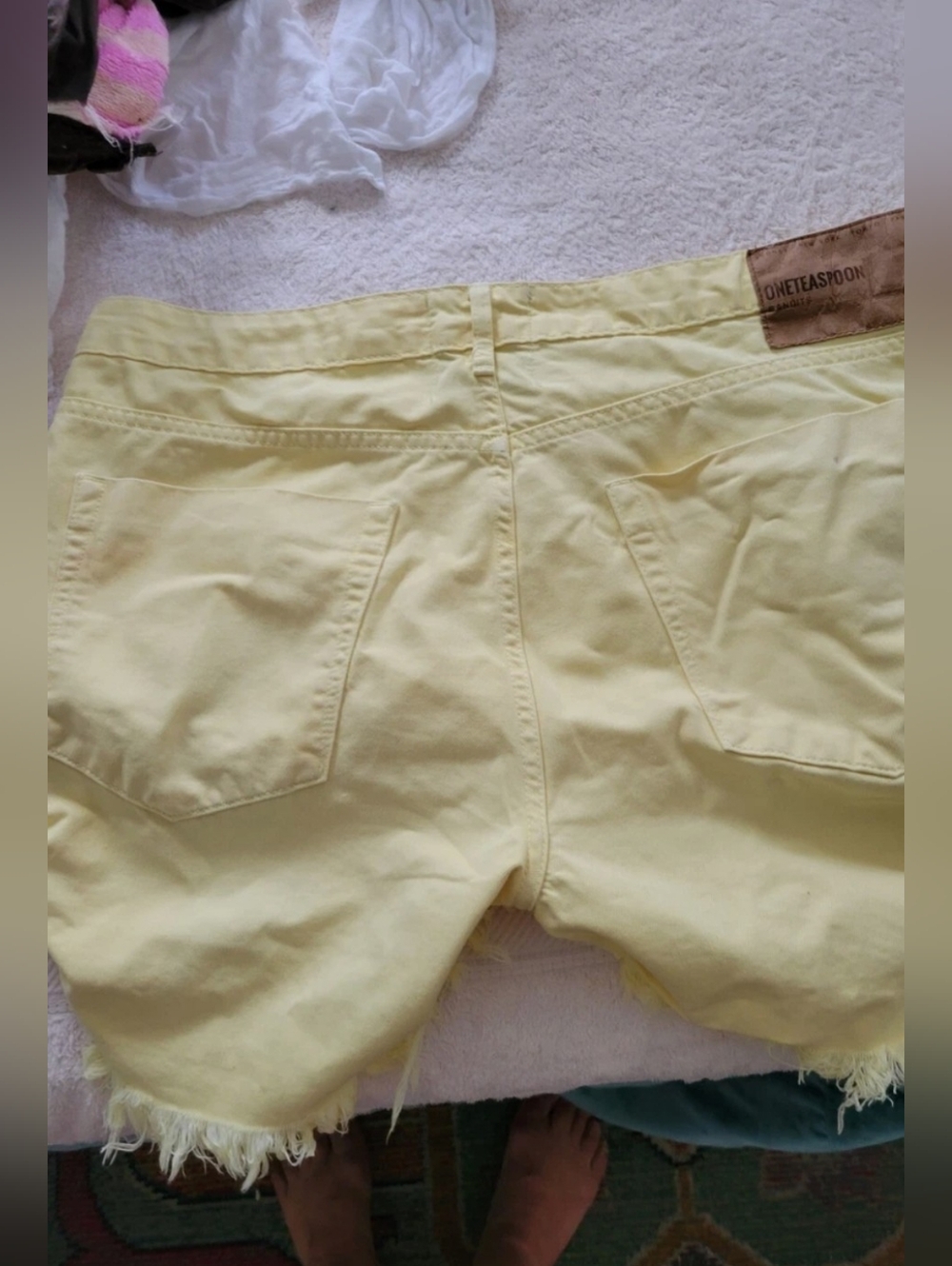 One Teaspoon Buttermilk Yellow Bandit Denim Cutoff Shorts 34 - Picture 5 of 6